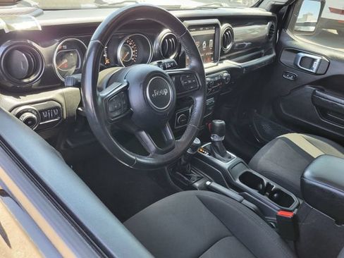 Used 2022 Jeep Wrangler Unlimited Sport AWD/4WD image 5
