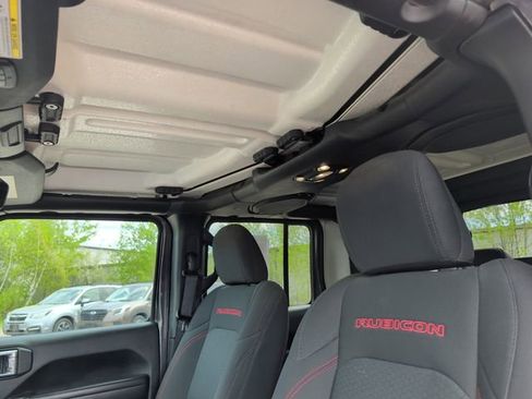 Used 2021 Jeep Gladiator Rubicon w/ Dual Top Group AWD/4WD image 27