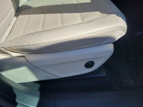 Used 2022 Mercedes-Benz GLS 450 4MATIC image 7