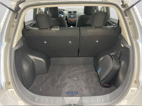 Used 2013 Nissan Leaf S w/ Charger Pkg image 32