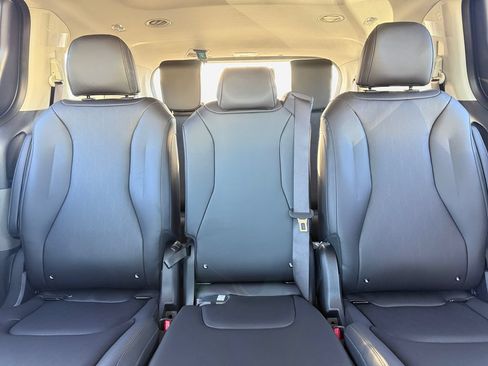 New 2026 Kia Carnival SX FWD image 16