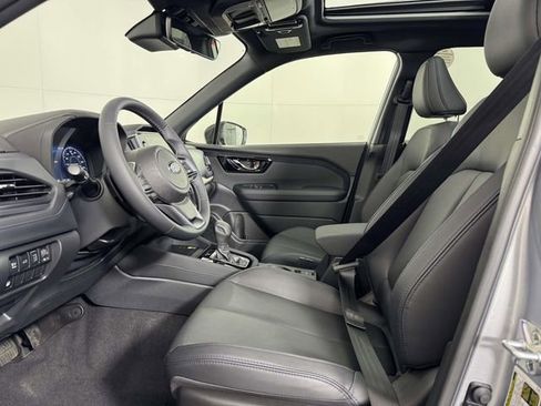 Used 2025 Subaru Forester Limited image 4