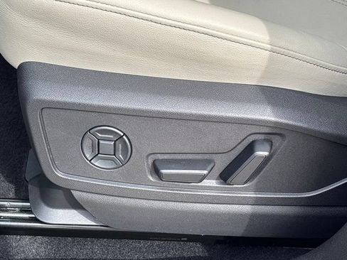 Used 2025 Audi Q5 Premium Plus AWD/4WD image 19