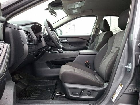 Used 2024 Nissan Rogue SV image 16