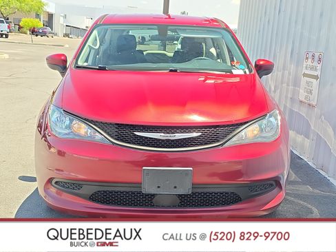 Used 2021 Chrysler Voyager LX FWD image 2