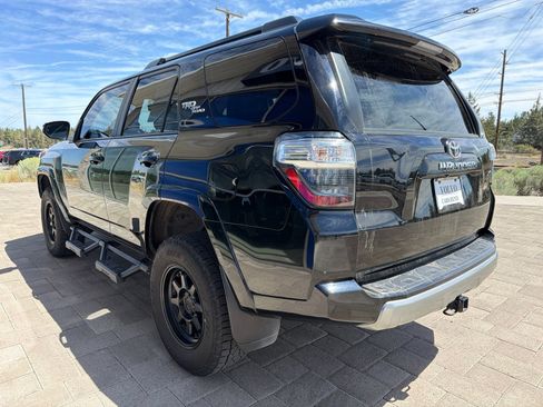 Used 2023 Toyota 4Runner TRD Off-Road Premium w/ Moonroof Package AWD/4WD image 5