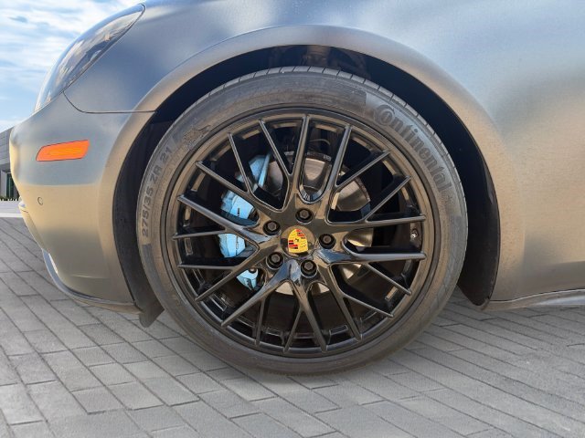 Used 2018 Porsche Panamera 4 AWD/4WD image 9