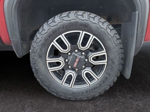 Used 2022 GMC Sierra 2500 AT4 image 28