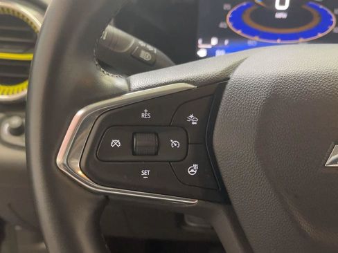 Used 2024 Chevrolet Trax ACTIV w/ Sunroof Package FWD image 30