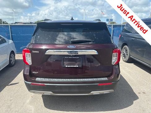 Used 2022 Ford Explorer XLT w/ Equipment Group 202A RWD image 5