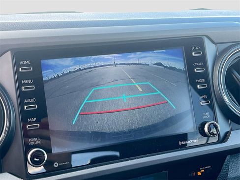 Used 2022 Toyota Tacoma TRD Off-Road w/ Technology Package image 13