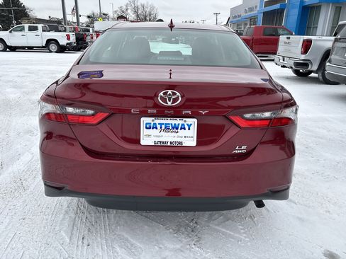 Used 2021 Toyota Camry LE w/ Convenience Package image 12