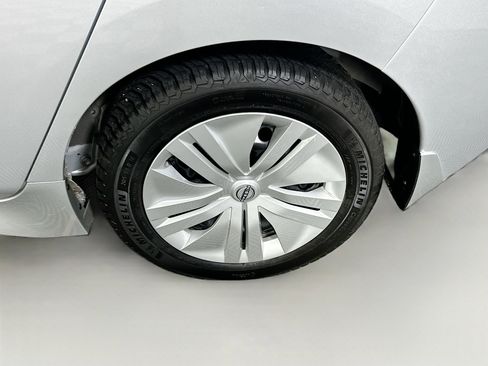 Used 2024 Nissan Leaf S FWD image 11