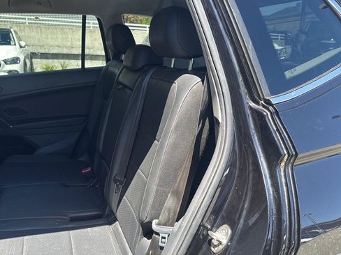 Used 2020 Volkswagen Tiguan SE AWD/4WD image 14