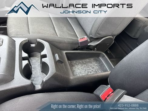 Used 2023 Chevrolet Colorado W/T RWD image 18