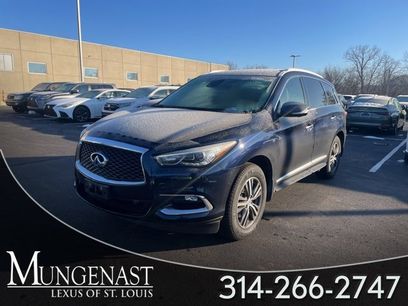 Used 2019 INFINITI QX60 Luxe w/ Essential Package