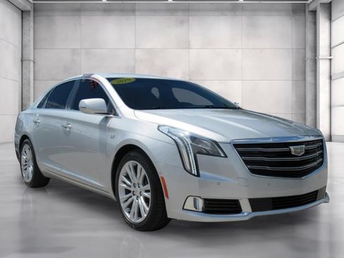 Used 2019 Cadillac XTS Luxury FWD image 1