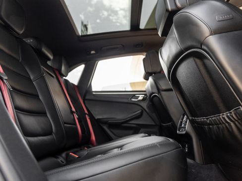 Certified 2024 Porsche Macan GTS AWD/4WD image 40