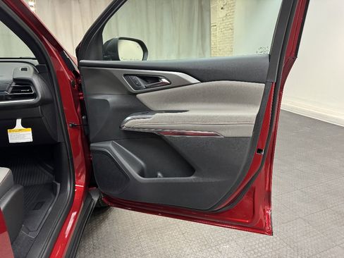 New 2026 Chevrolet Traverse LT w/ LPO, Floor Liner Package image 22