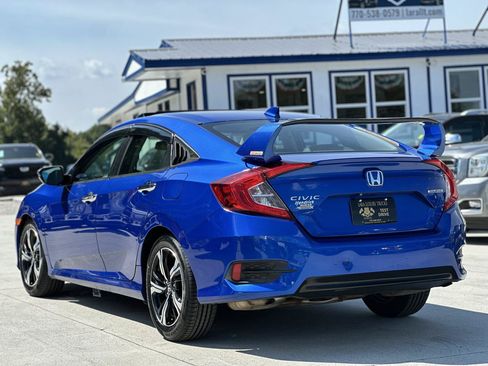 Used 2017 Honda Civic Touring image 5
