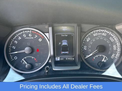 Used 2022 Toyota Tacoma TRD Sport w/ TRD Premium Sport Package AWD/4WD image 9