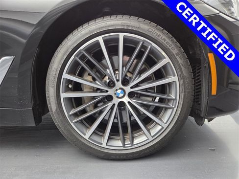 Certified 2022 BMW 530i w/ Convenience Package image 13
