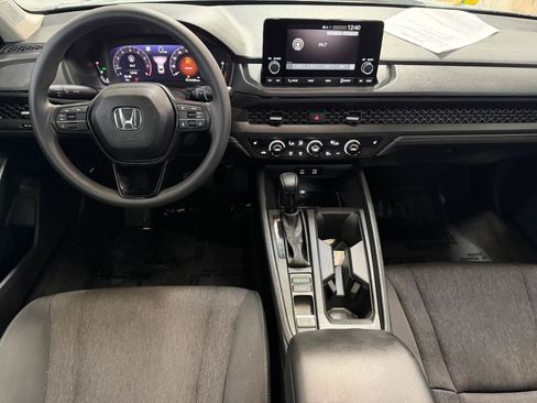 Used 2025 Honda Accord SE image 28