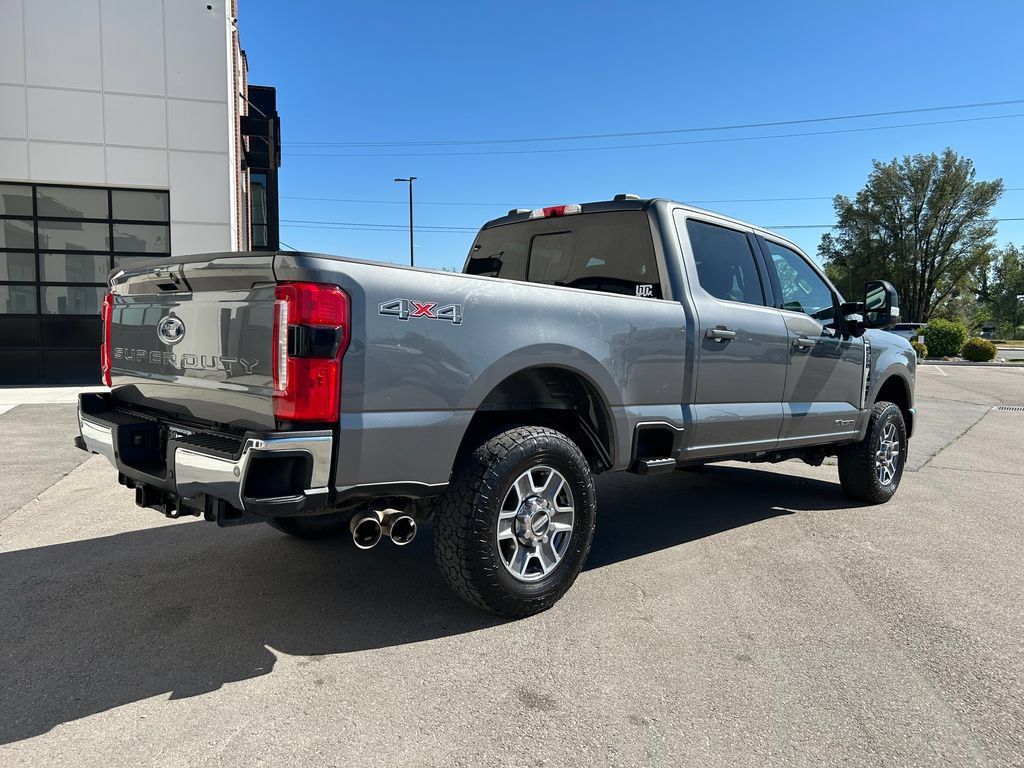 Used 2024 Ford F250 Lariat AWD/4WD image 3
