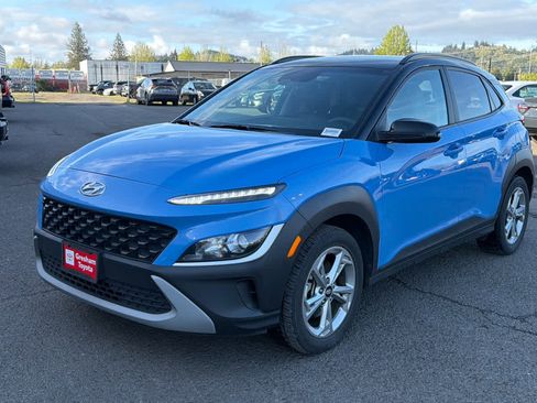 Used 2022 Hyundai Kona SEL image 2
