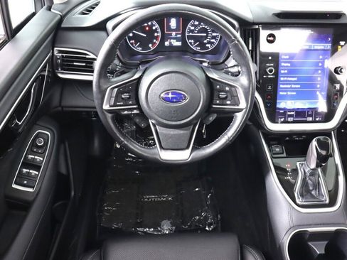Used 2022 Subaru Outback Limited image 32