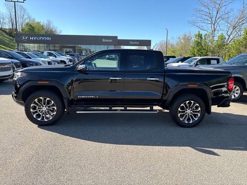 Used 2023 GMC Canyon Denali AWD/4WD image 2