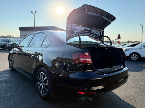 Used 2017 Volkswagen Jetta SE FWD image 39