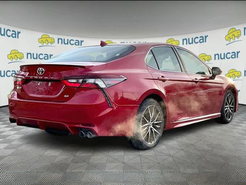 Used 2021 Toyota Camry SE image 6