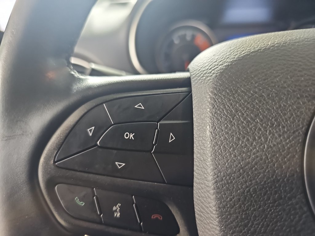 Used 2019 Jeep Cherokee Trailhawk AWD/4WD image 21