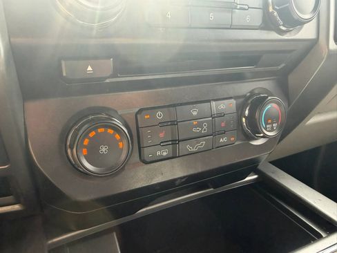Used 2018 Ford F150 XLT w/ Equipment Group 302A Luxury AWD/4WD image 21