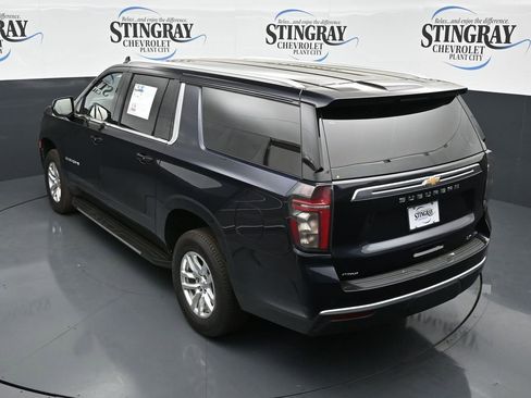 Used 2024 Chevrolet Suburban LT image 13