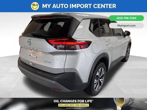 Used 2022 Nissan Rogue SV image 7