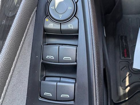 Used 2023 Chevrolet Traverse High Country AWD/4WD image 27
