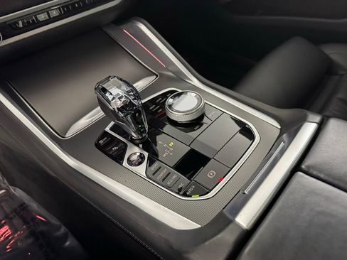 Used 2022 BMW X6 xDrive40i w/ Executive Package image 25