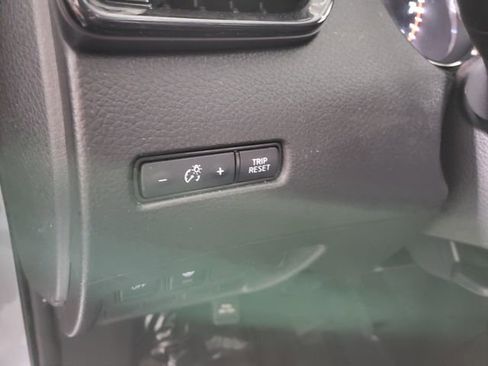 Used 2021 Nissan Rogue Sport S image 18