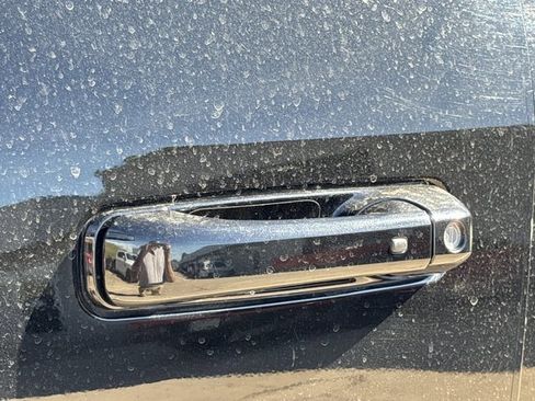 Used 2020 RAM 2500 Laramie w/ Night Edition image 17