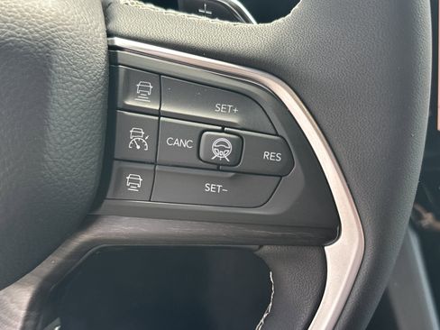 New 2026 Jeep Grand Cherokee L Limited image 22