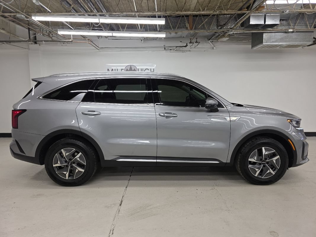 Used 2022 Kia Sorento S AWD/4WD image 10