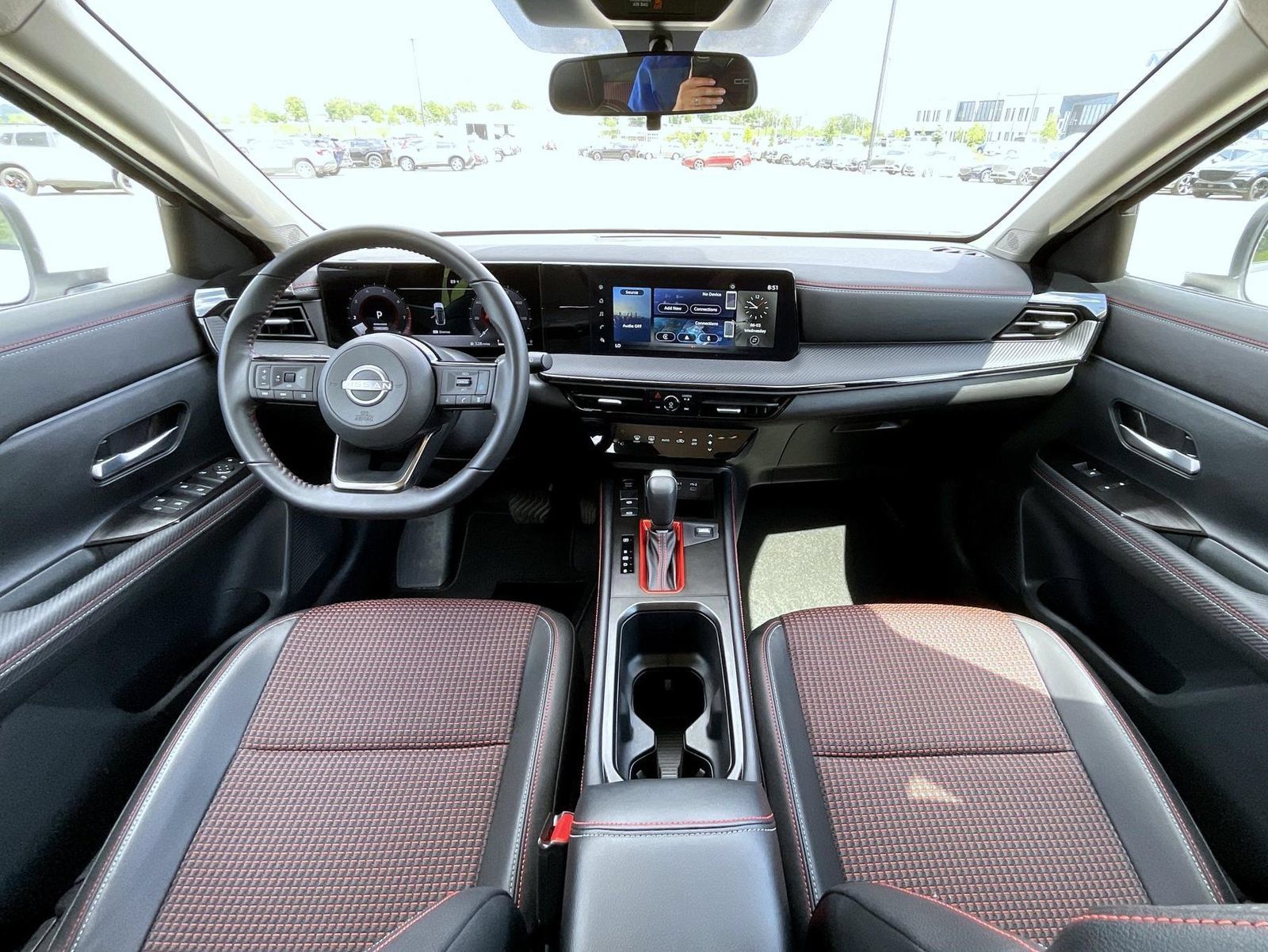 Certified 2025 Nissan Kicks SR AWD/4WD image 15