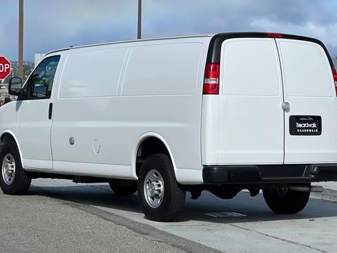 Used 2023 Chevrolet Express 3500 Extended w/ Driver Convenience Package RWD image 6