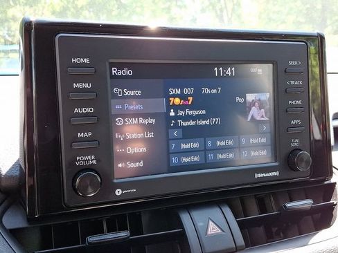 Used 2022 Toyota RAV4 XLE AWD/4WD image 16