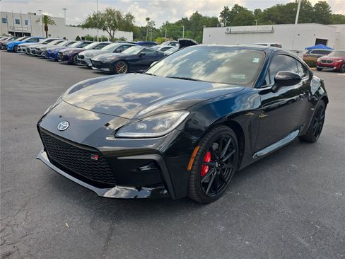 Used 2025 Toyota GR86 Premium w/ Performance Package RWD image 5