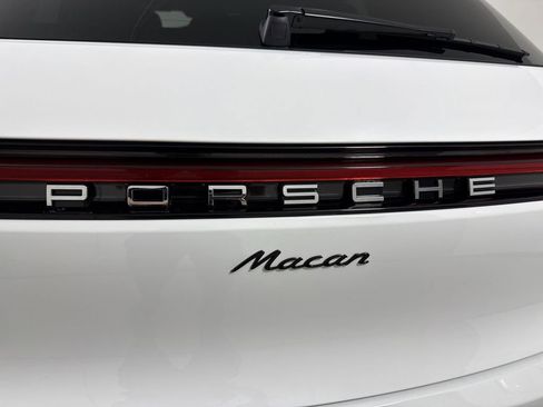 New 2026 Porsche Macan image 19