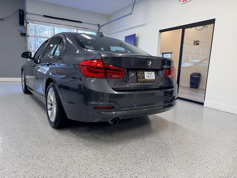 Used 2016 BMW 320i Sedan image 6