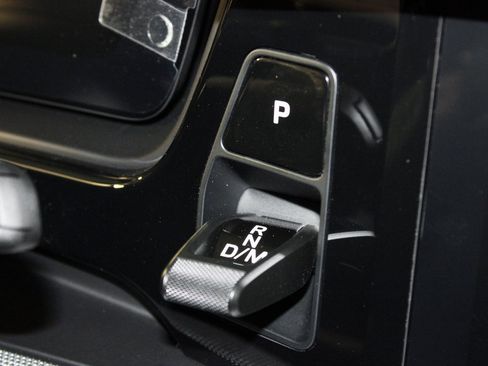 Certified 2025 Porsche Cayenne image 26